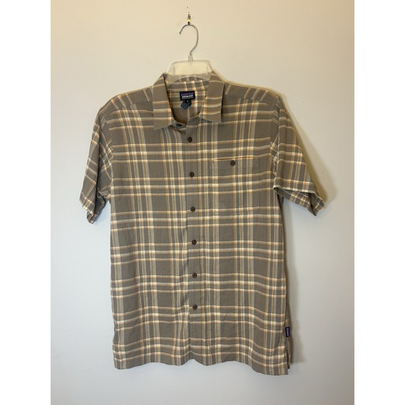 Patagonia Organic Cotton Shirt Men's Medium Button Up Short Sleeve Tan Plaid - Picture 2 of 8